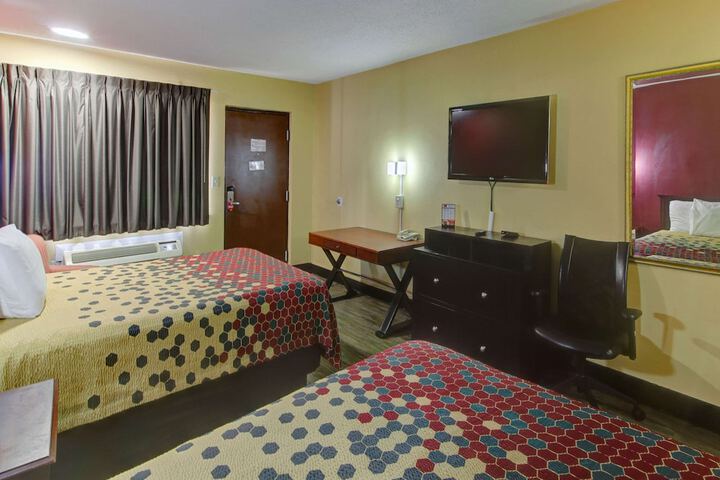 Room 16 of 26