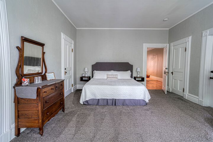 Room 30 of 39
