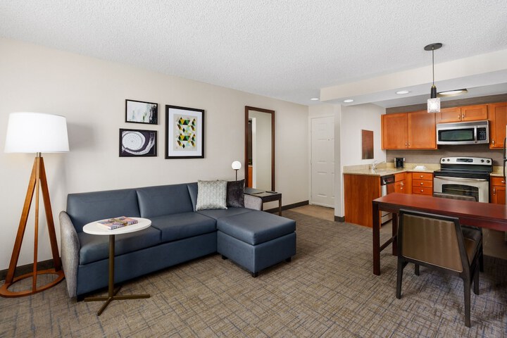 Room 16 of 35