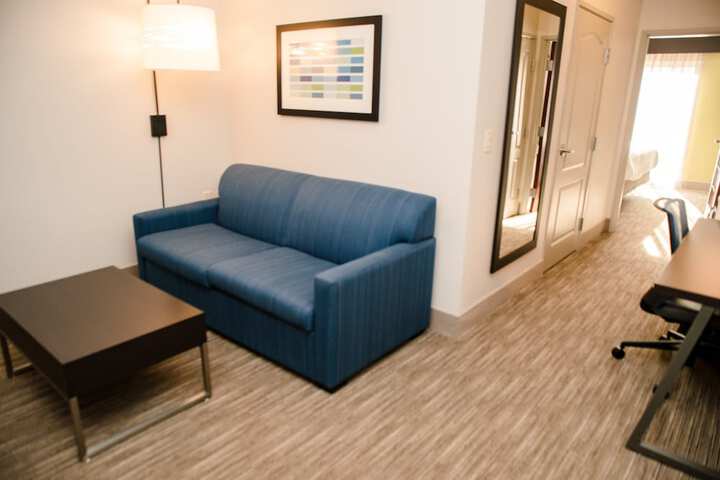 Room 14 of 30
