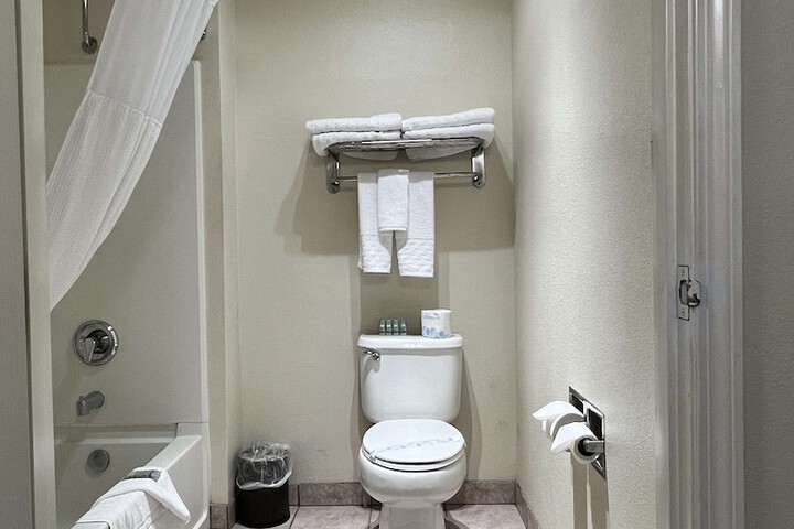 Room 21 of 26