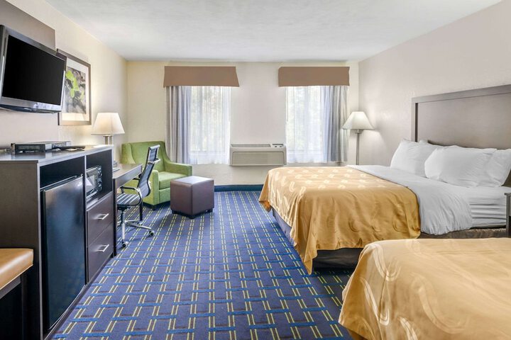 Room 8 of 22
