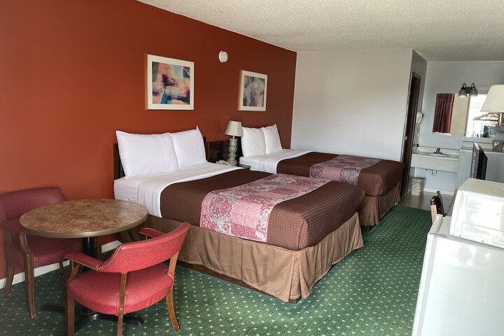 Room 50 of 84