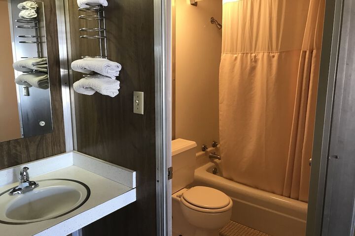 Room 12 of 15