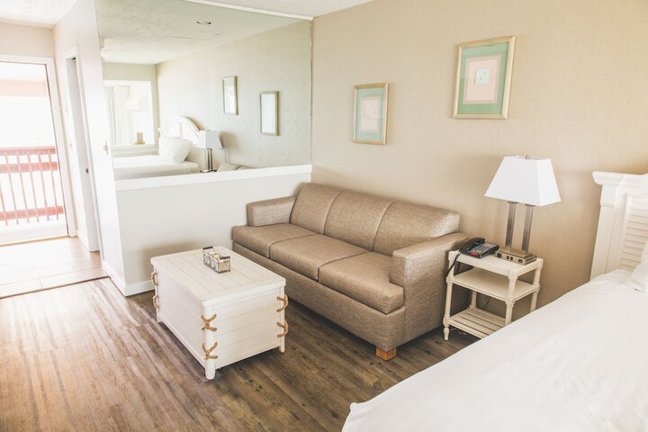 Room 28 of 51