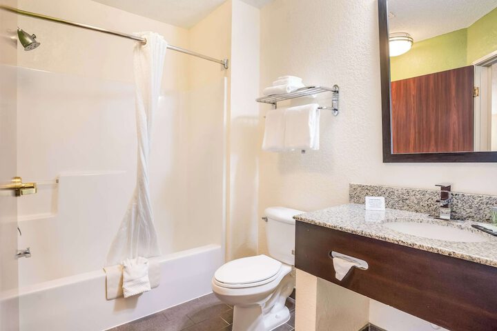 Sleep Inn & Suites Jacksonville near Camp Lejeune