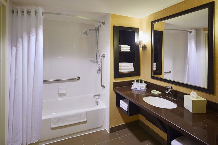 Room 17 of 51