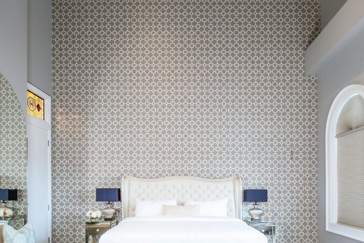 Room 93 of 146