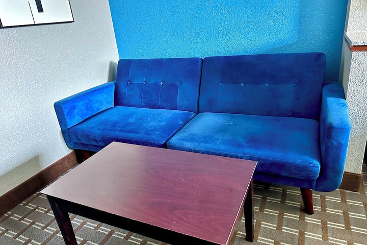 Room 20 of 39