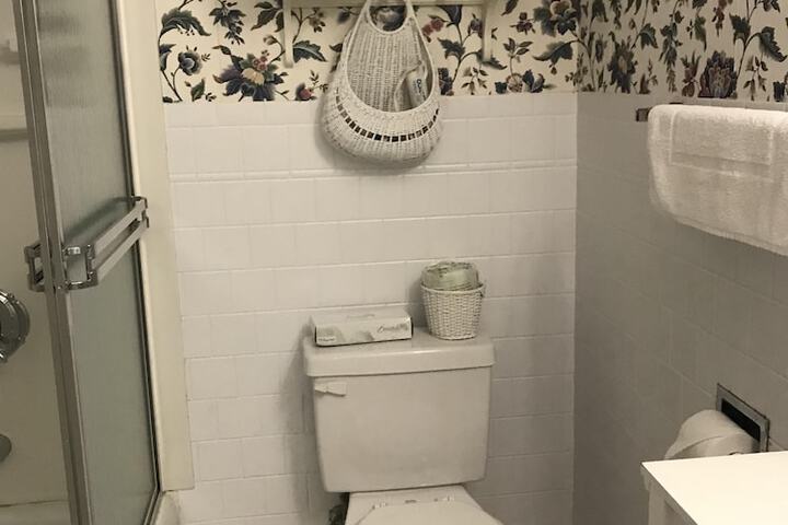 Room 67 of 84