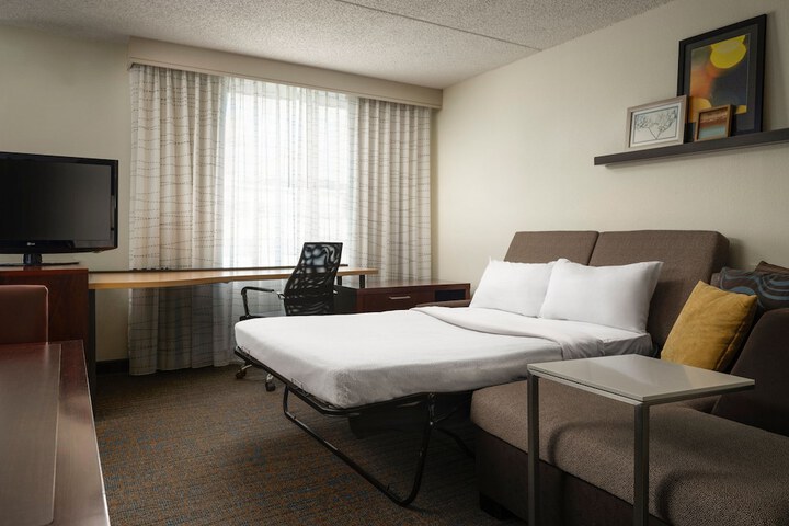 Room 22 of 39