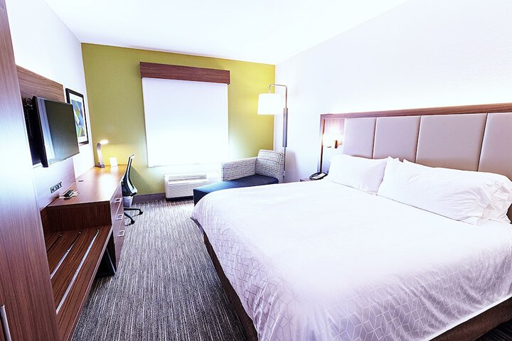 Room 18 of 42