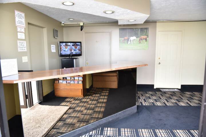 Hotel Interior 11 of 26