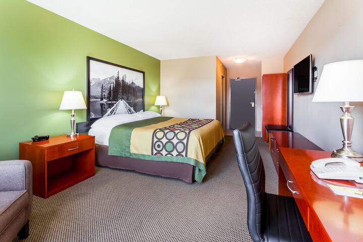 Room 18 of 53