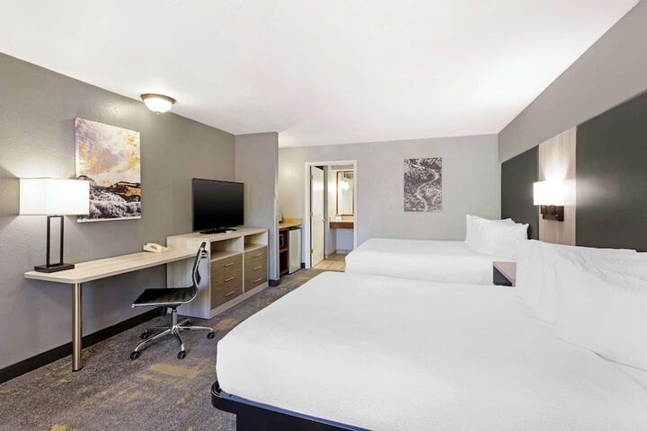 Best Western Plus Weston Inn