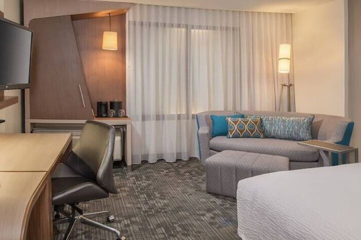 Room 12 of 24
