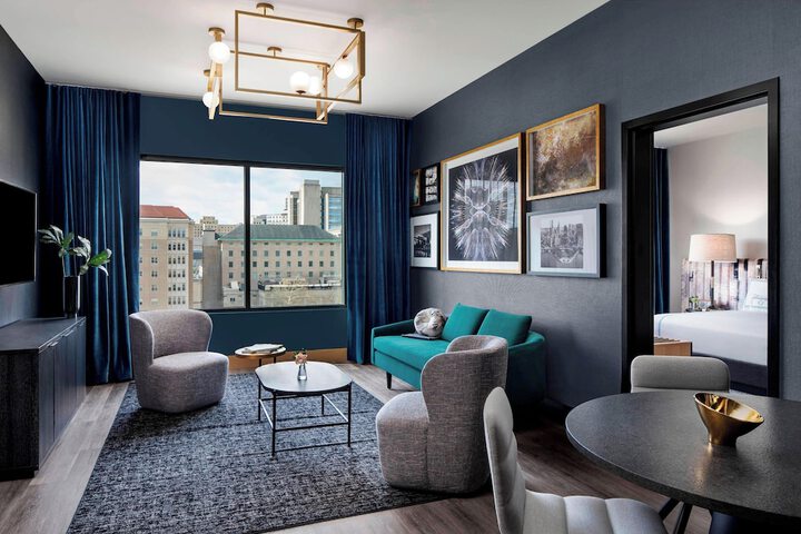 The Oaklander Hotel Autograph Collection