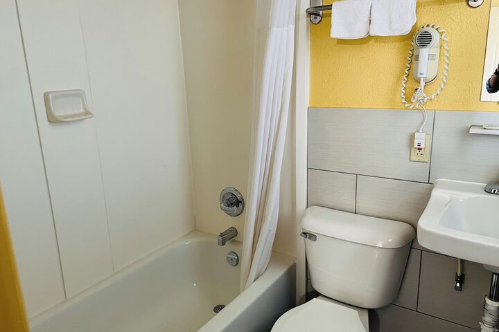 Room 30 of 40