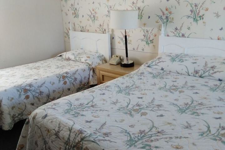 Room 14 of 83