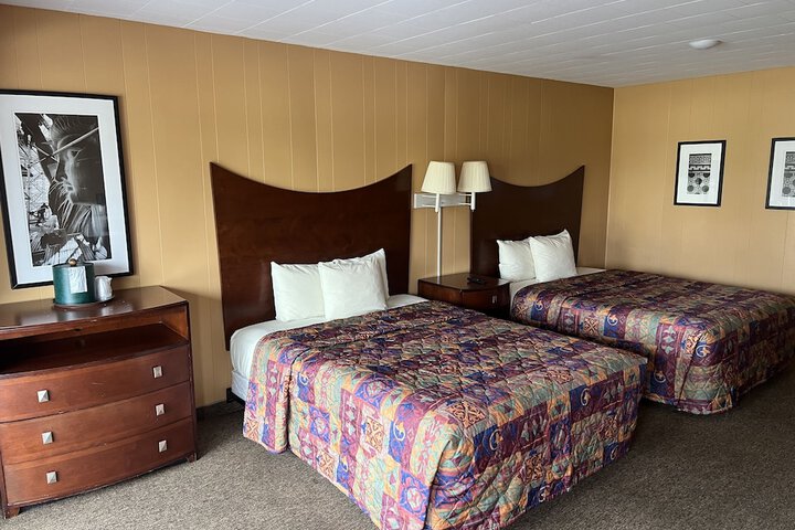 Room 355 of 443