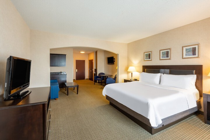 Holiday Inn Express Hotel & Suites in North East (Erie) by IHG