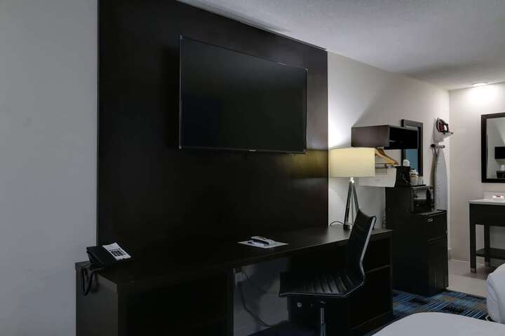 Room 15 of 17