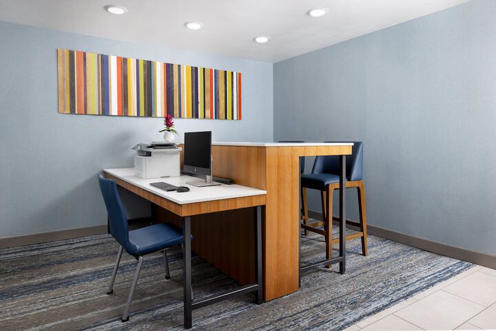 Business Center 39 of 39