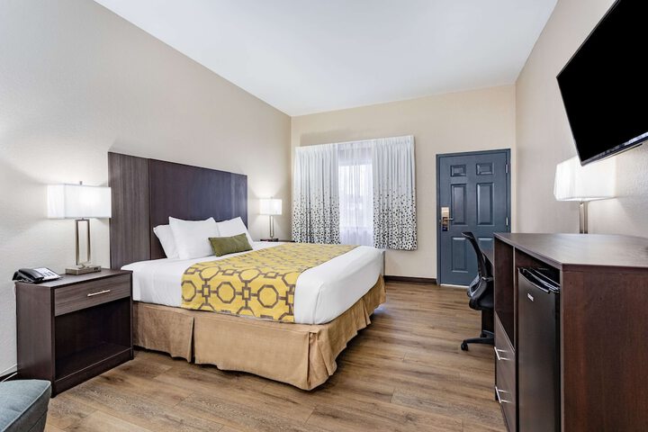 Room 10 of 45