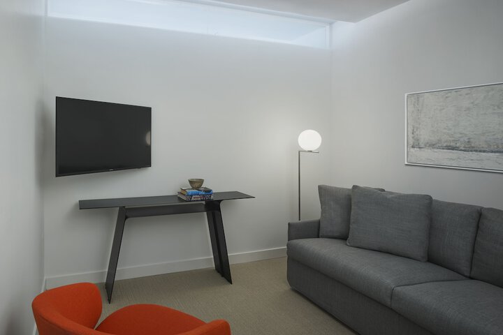 Room 20 of 38