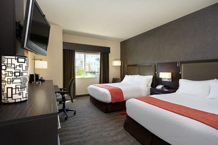 Room 41 of 65