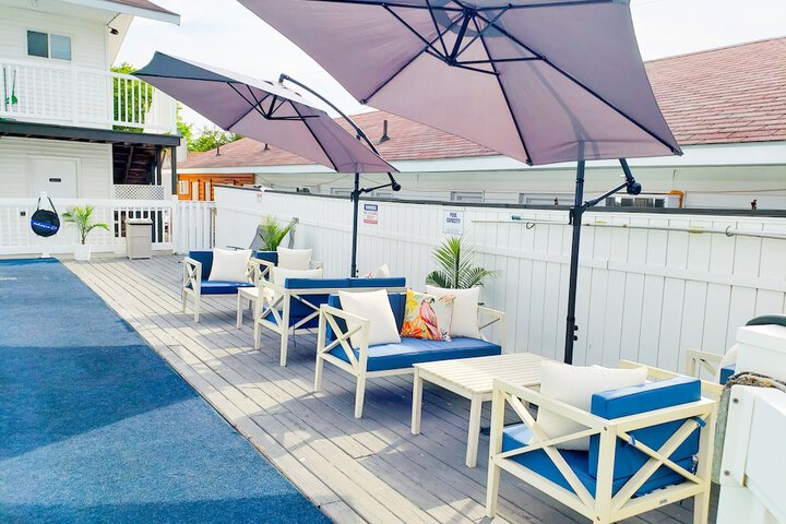 Sundeck 39 of 44