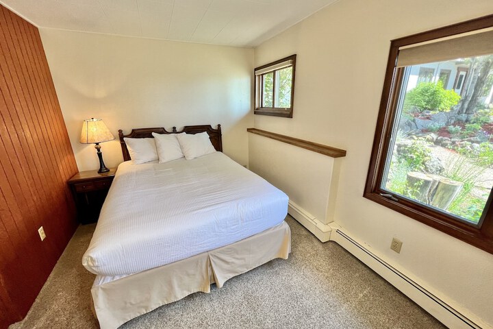 Room 73 of 84