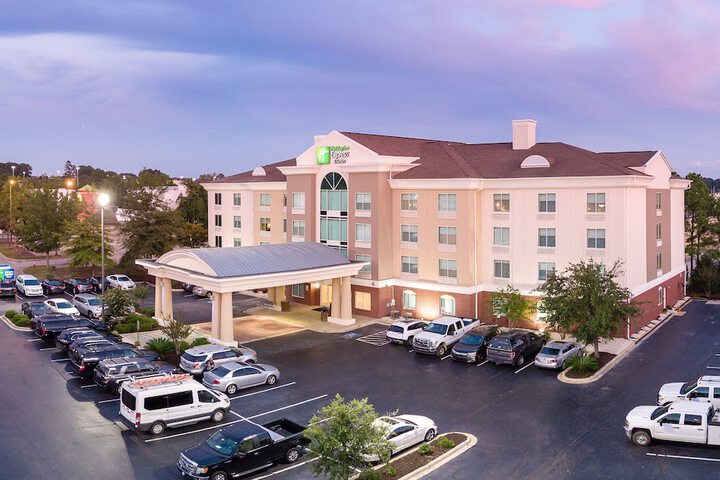 Hotel 2 of 50