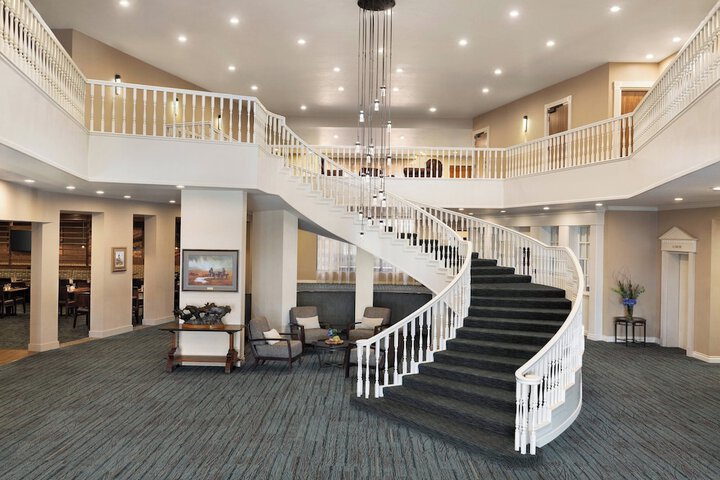 Delta Hotels by Marriott Helena Colonial