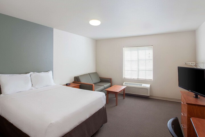 Room 8 of 22