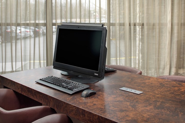 Business Center 37 of 37