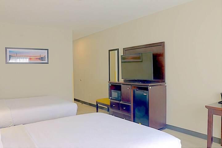 Quality Inn & Suites Roswell North