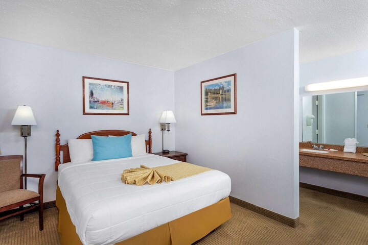 Room 20 of 35