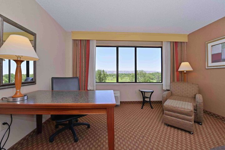 Room 33 of 104