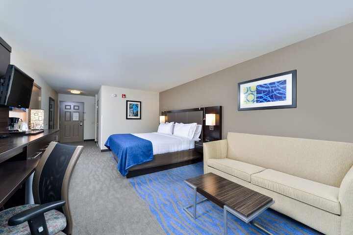 Holiday Inn Express St. Louis West - OFallon by IHG