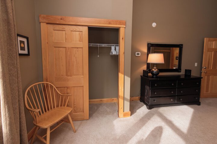 Room 43 of 142