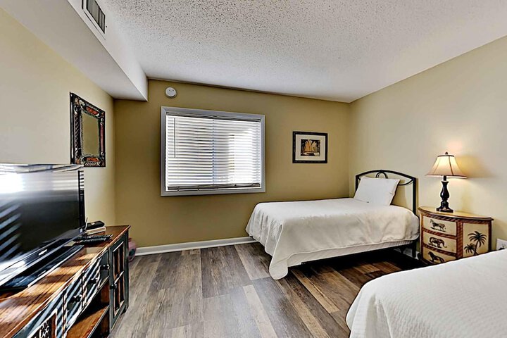 Room 7 of 35