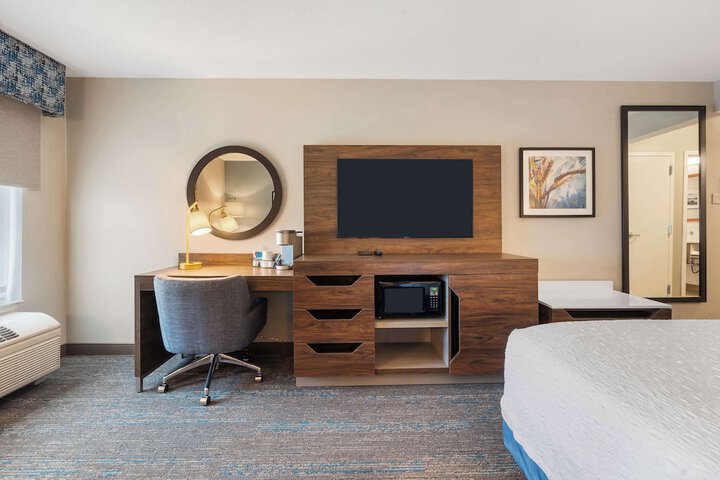 Room 15 of 36