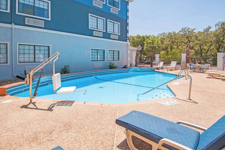 Pool 12 of 48