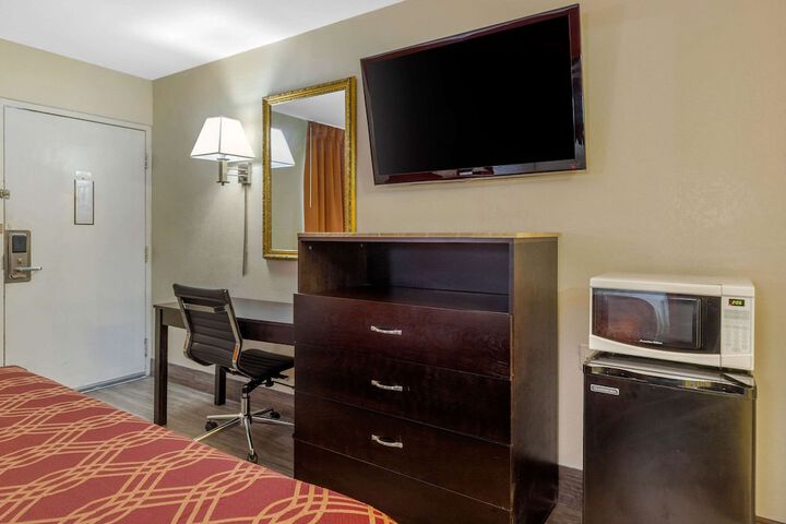 Room 21 of 31