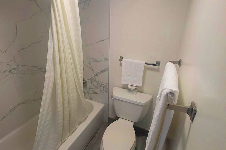 Room 18 of 22
