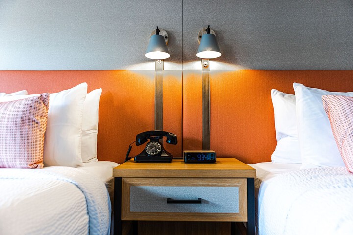 Room 25 of 33
