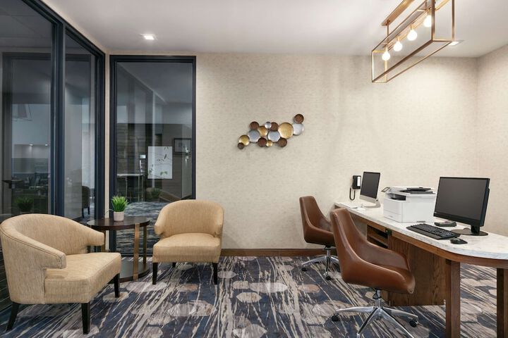 Business Center 46 of 46