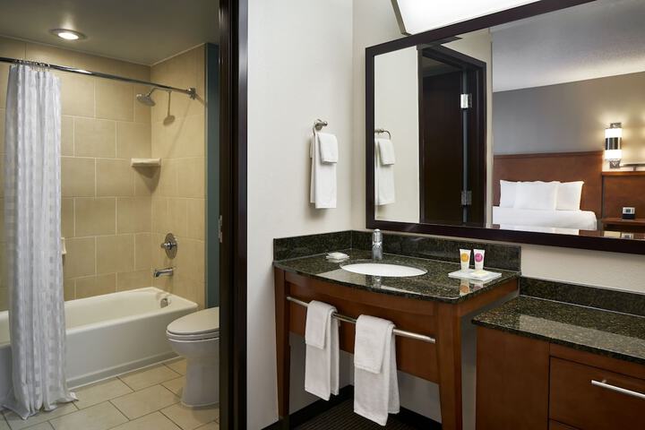 Room 12 of 22