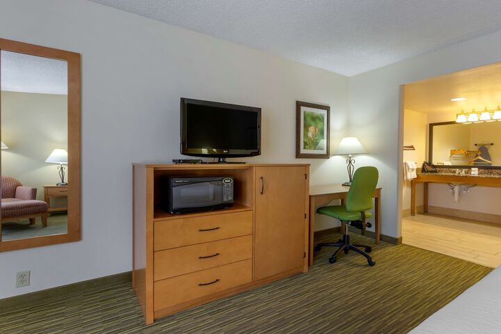 Room 30 of 44